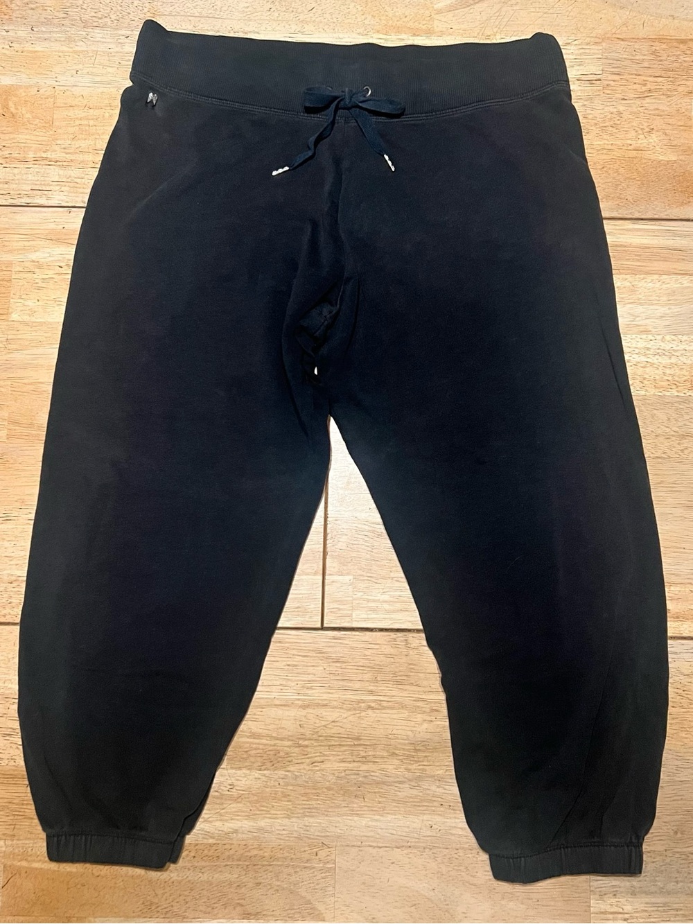 Victoria’s Secret Black Drawstring Cropped Joggers ~ Size: M
